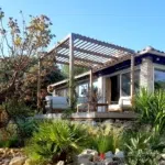 Pergola bois à Milhaud (30) réalisée avec un kit Cover Green - vue 1