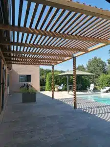 Pergola bois à Colayrac-Saint-Cirq (Lot-et-Garonne, 47), réalisation Cover Green en kit