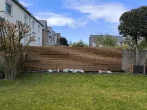 Clôture bois à Saint-Malo (35), réalisation Cover Green en kit