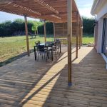 Pergola bois à Brugheas (03) réalisée avec un kit Cover Green - vue 2