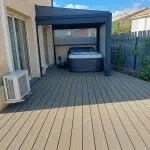 Terrasse bois à Marseillan (34) réalisée avec un kit Cover Green - vue 1