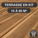 Visuel promotionnel montrant des lames de terrasse en bois Douglas français avec finition rainurée antidérapante. Disponible en kit pour des surfaces de 10 à 60 m², cette terrasse allie robustesse, esthétique naturelle et facilité d’installation. Garantie 20 ans pour un aménagement extérieur durable et élégant.